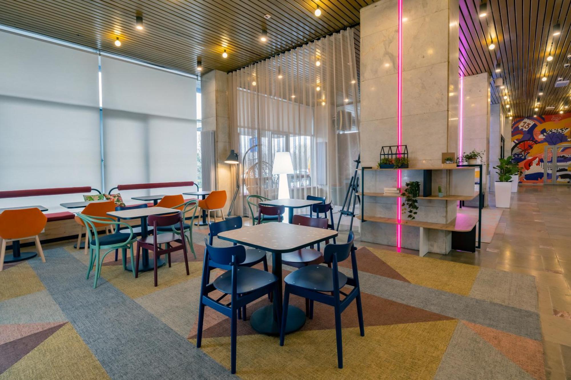 Chillout Dorm Poznan Aparthotel Bagian luar foto